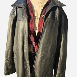 Vintage Burks Bay Black leather jacket with button-up collar. Size: L